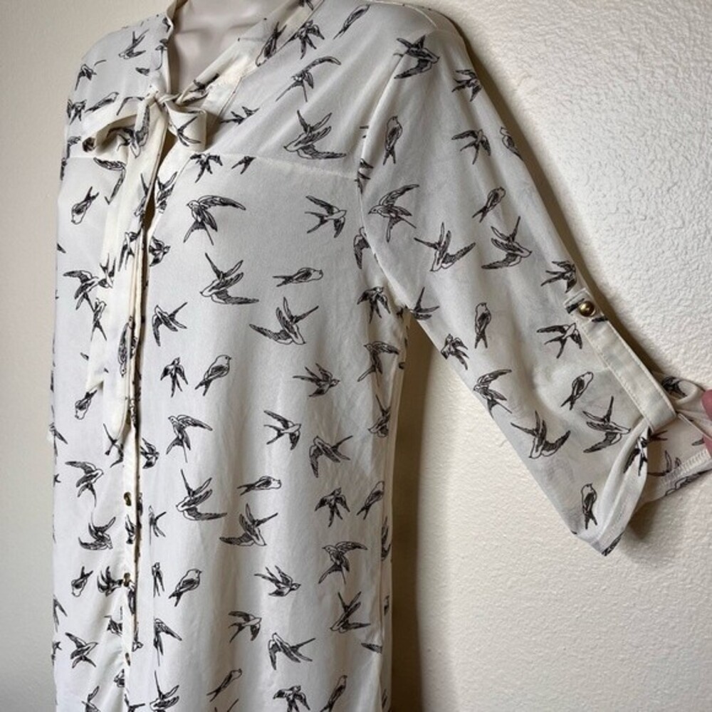 Siren Lily Bird Print Tie Neck Button Front Semi Sheer Cream Top Women Medium - Picture 4 of 13